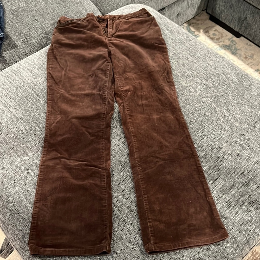 Náutica Jeans Co. Size 4. Dark brown corduroy. 28” inseam.